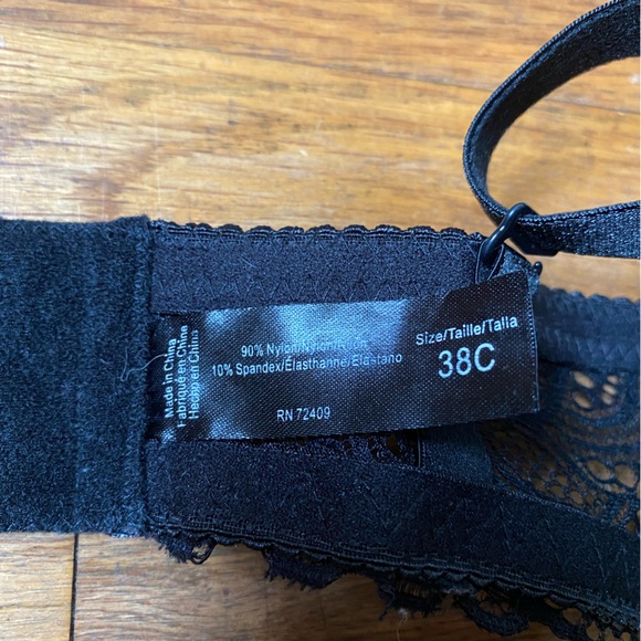 Beautiful Lace Flowered Tan Underneath 38C Strapless Option - Picture 3 of 8